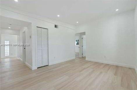 Building Photo - 5701 SW 41st St