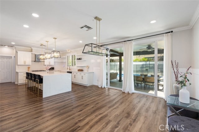 Building Photo - 15736 Home Ct