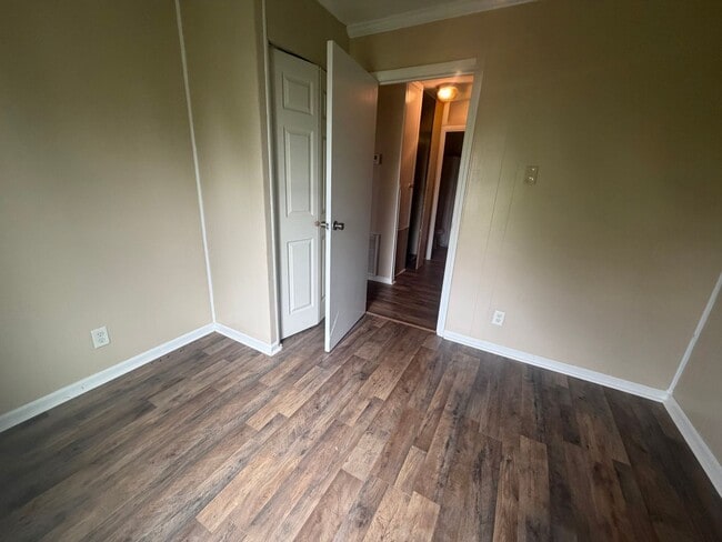 Building Photo - FOR RENT in LAFAYETTE!