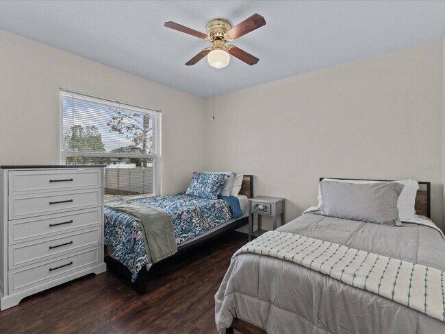 Building Photo - 226 Windward Way