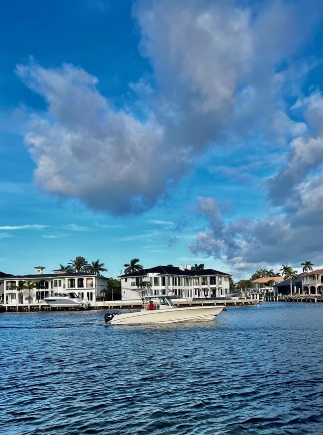 Building Photo - 2701 N Ocean Blvd