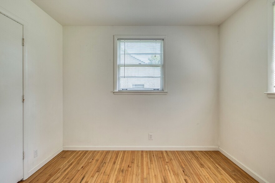 Building Photo - 2409 N 16th St