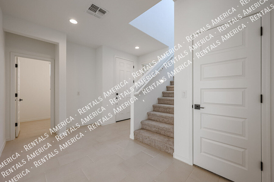 Building Photo - 3768 N 99th Dr
