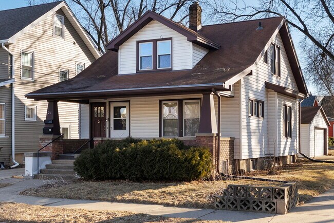 Building Photo - 21 Farwell St