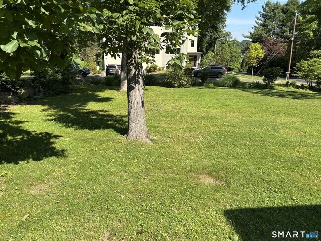 Building Photo - 149 Old Sachems Head Rd