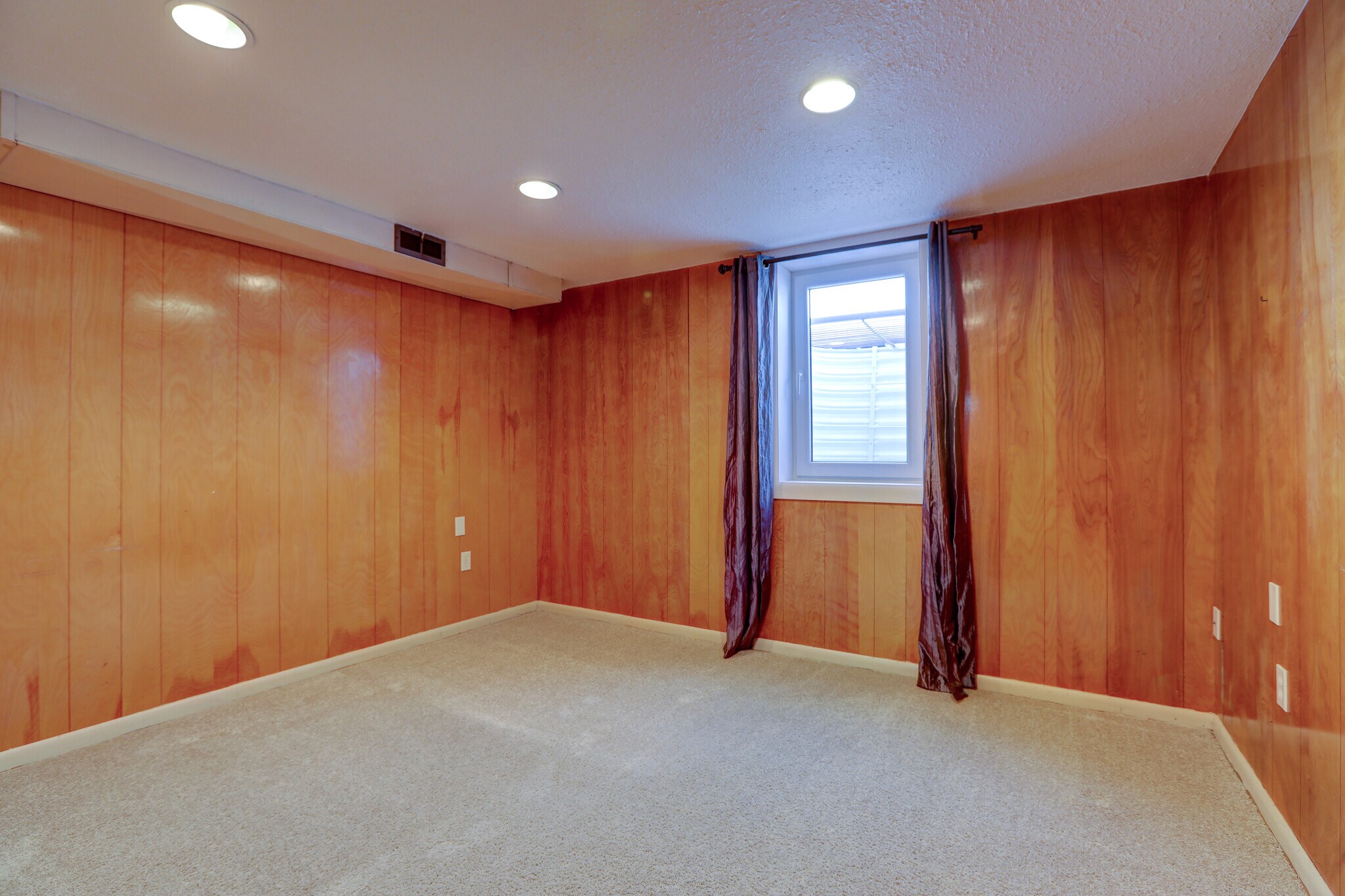 Building Photo - 3301 Kearney St