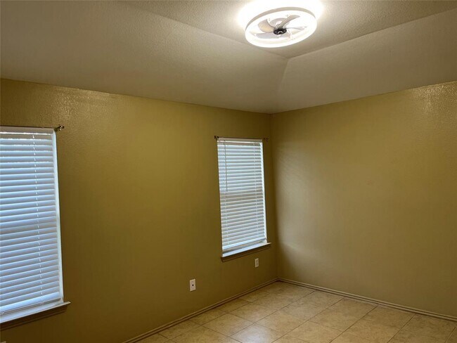 Building Photo - 317 Tudor House Rd
