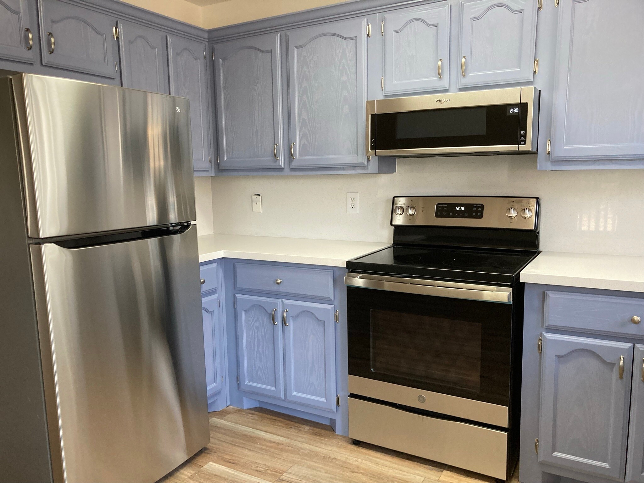 Building Photo - 910 English Ave