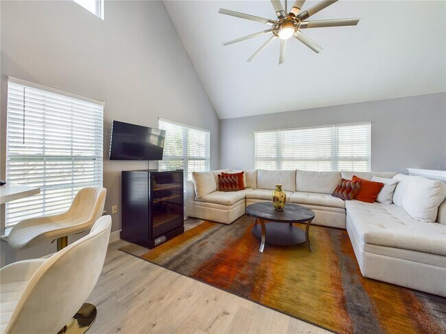 Building Photo - 5521 Rosehill Rd