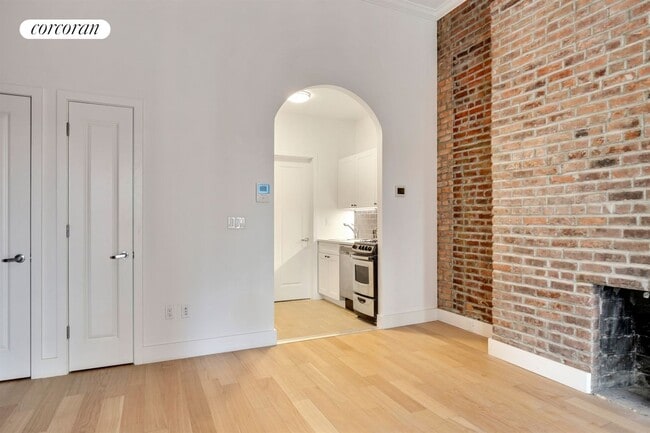 Building Photo - 141 Lexington Ave