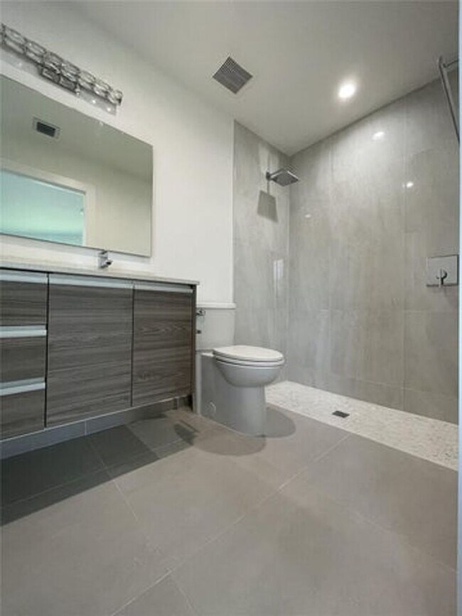 Building Photo - 4741 SW 135th Pl