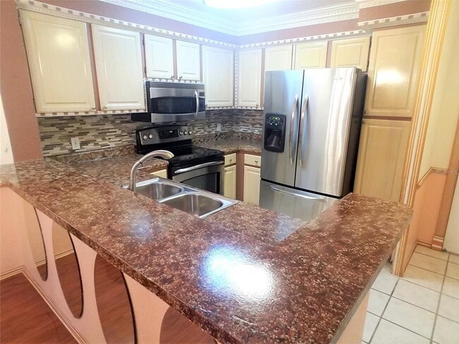 Building Photo - 14013 Fairway Island Dr