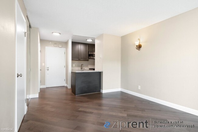 Building Photo - 1 br, 1 bath Condo - 2 Anchor Dr, Emeryvil...