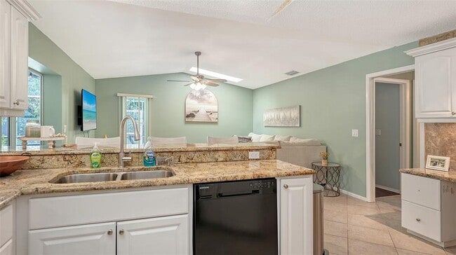 Building Photo - 2246 Cork Oak St W