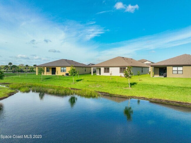 Building Photo - Charming SFH in Cypress Bay Preserve