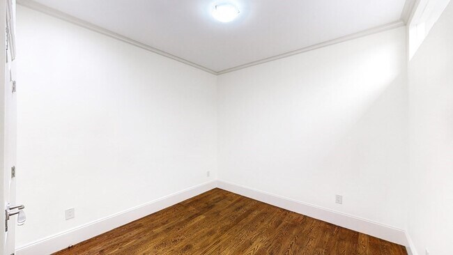 Building Photo - 331 Newbury St
