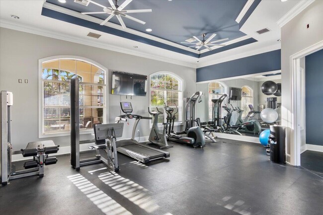 Fitness center - 9857 Baywinds Dr