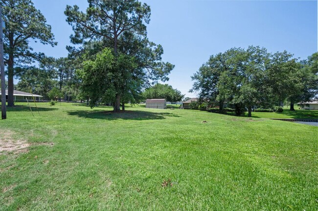 Building Photo - 1012 Chestnut Dr