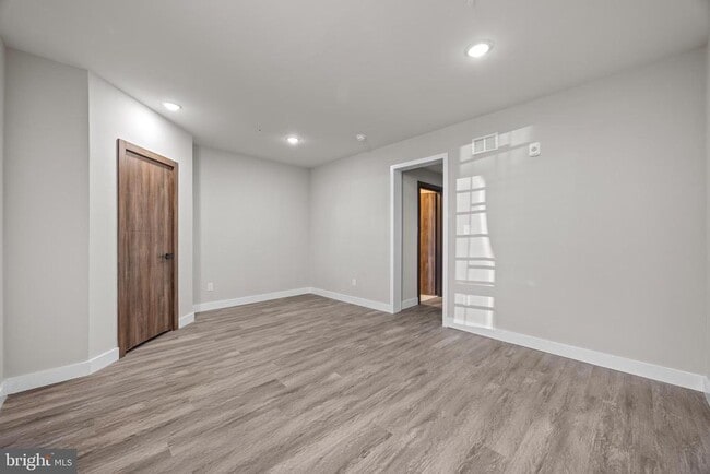 Building Photo - 405 N Simpson St