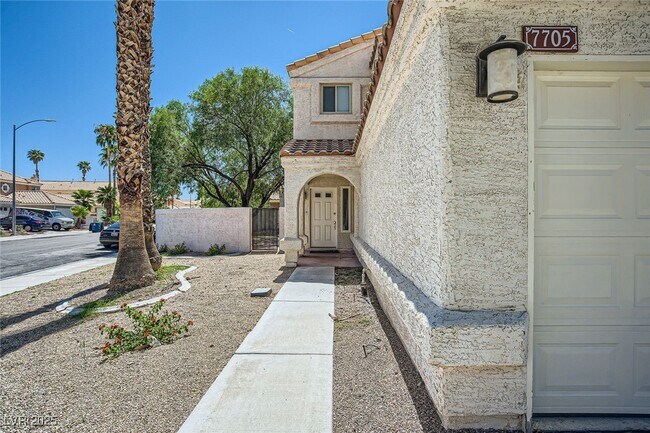 Building Photo - 7705 Wolf Creek Rd