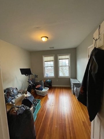 Building Photo - 57 Elm St