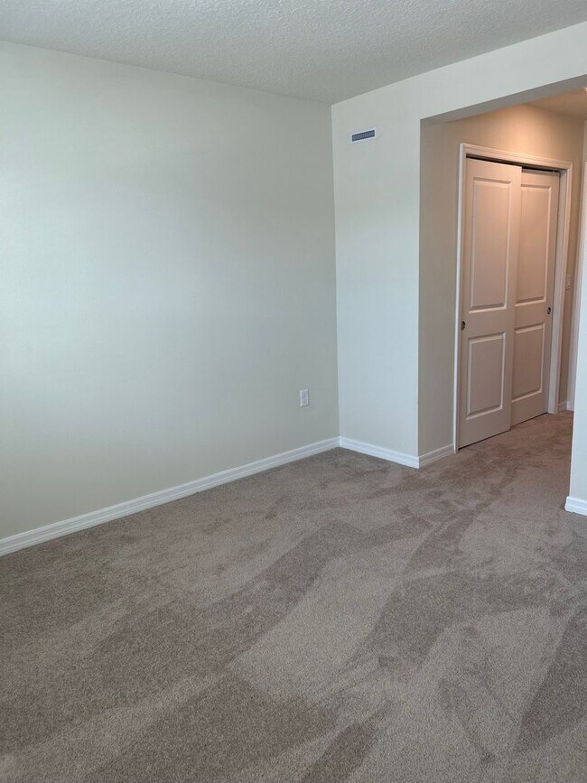 Building Photo - Move In ASAP!! - Brand New 3 bedroom 2.5 bath Townhouse for rent in Kissimmee, FL.