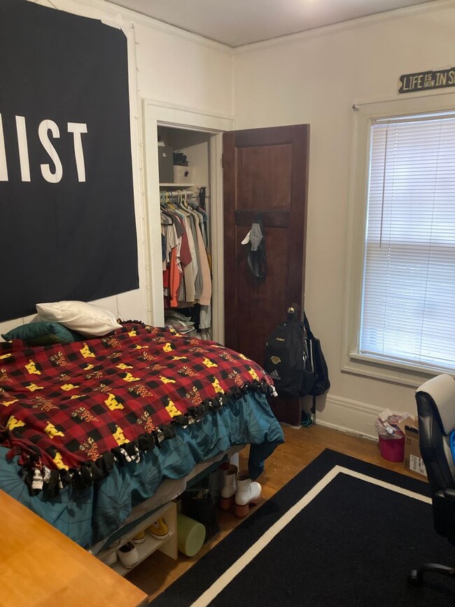 Building Photo - 2935 N Downer Ave