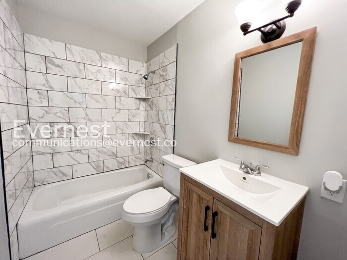 Building Photo - 222 Rebecca Dr