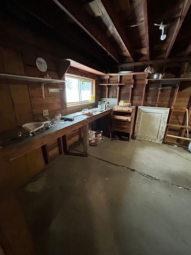 Building Photo - 436 7th Ave W