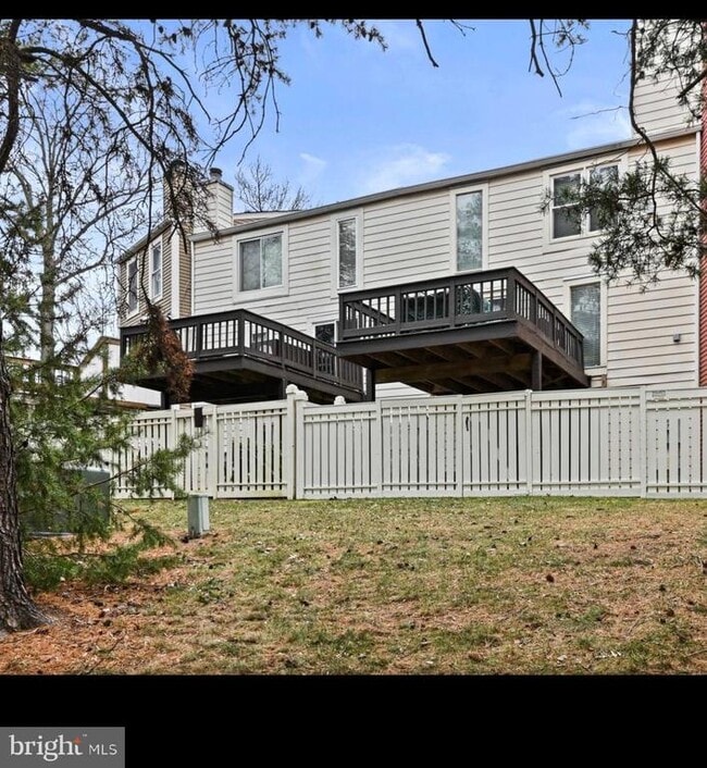 Building Photo - 1704 Quietree Dr