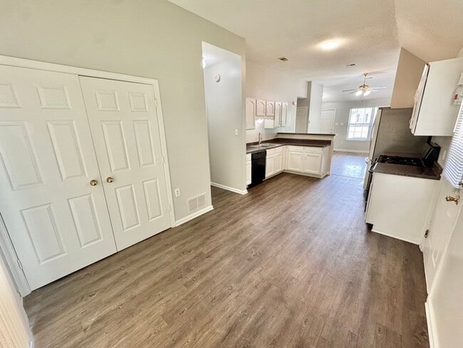 Building Photo - 4386 Elysian Dr