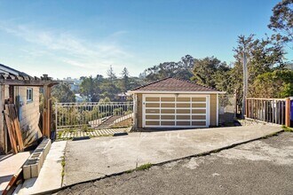 Building Photo - 15 Mio Corte