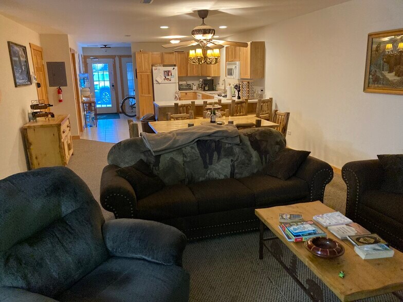 Building Photo - 2643 IL-178