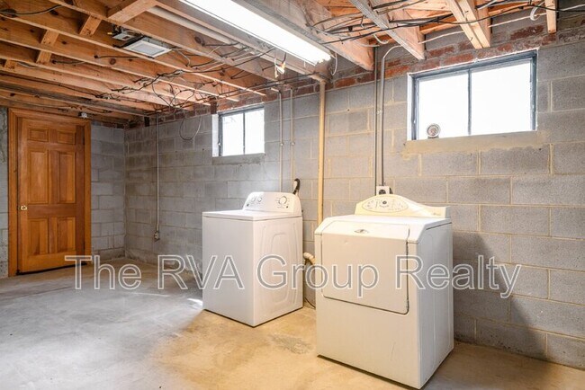Building Photo - 36 Ferndale Drive