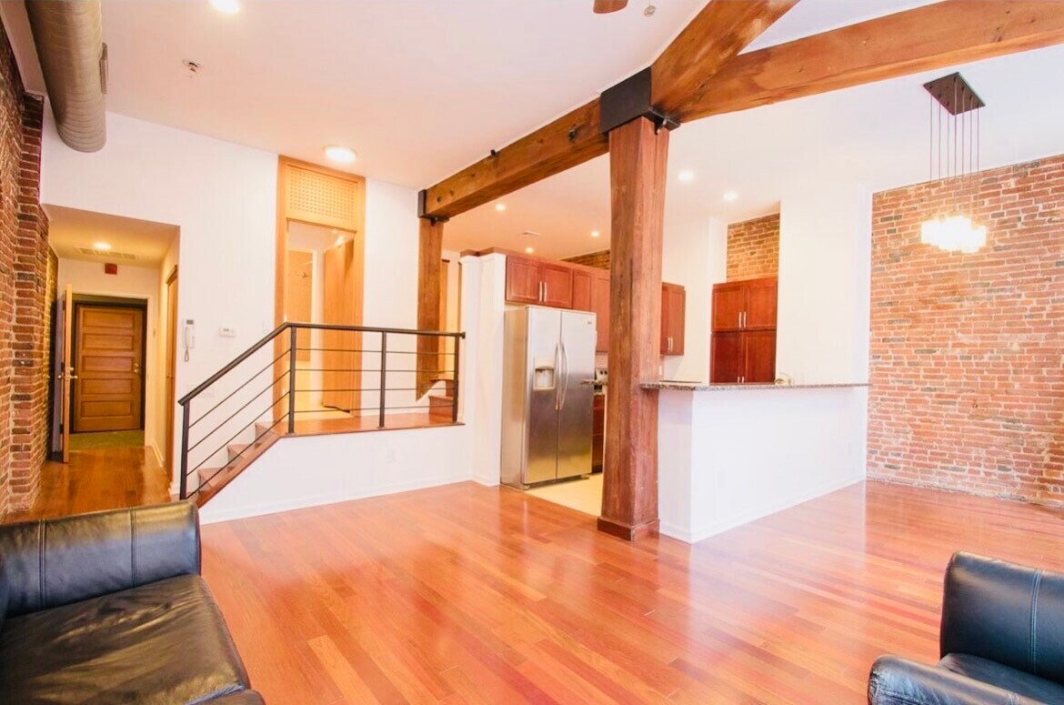 Building Photo - 12 S Letitia St