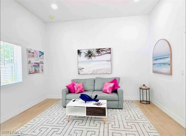 Building Photo - 2881 Santa Barbara Blvd