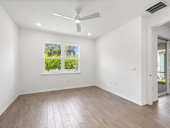 Building Photo - 1111 Tranquil Brk Dr