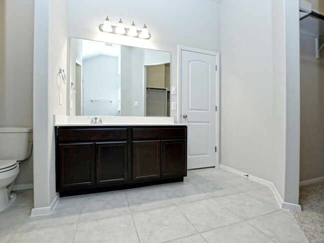 Building Photo - 3 BR / 2 BA - 1533 SF in Bastrop - Close t...