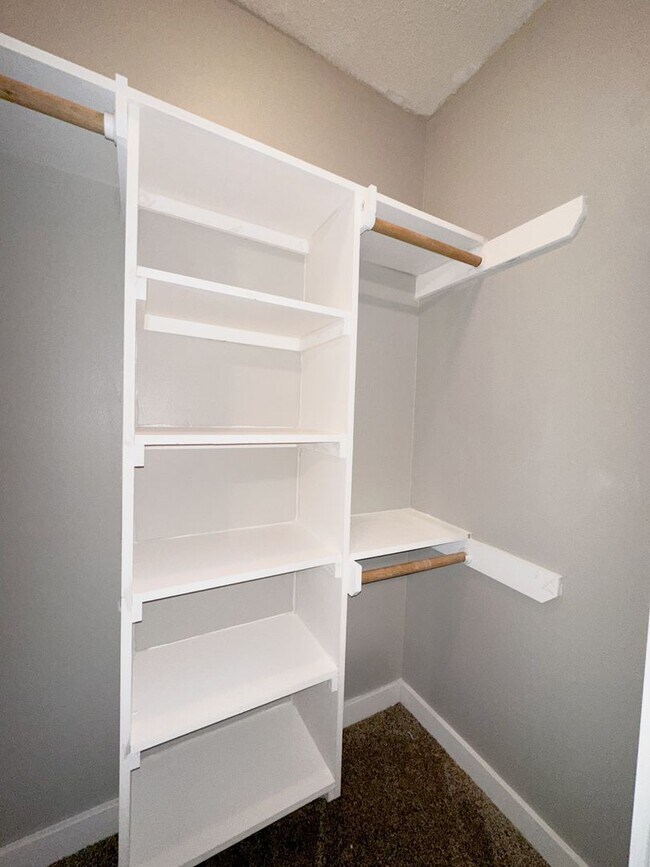 Building Photo - 1444-1446 N Dawn Drive