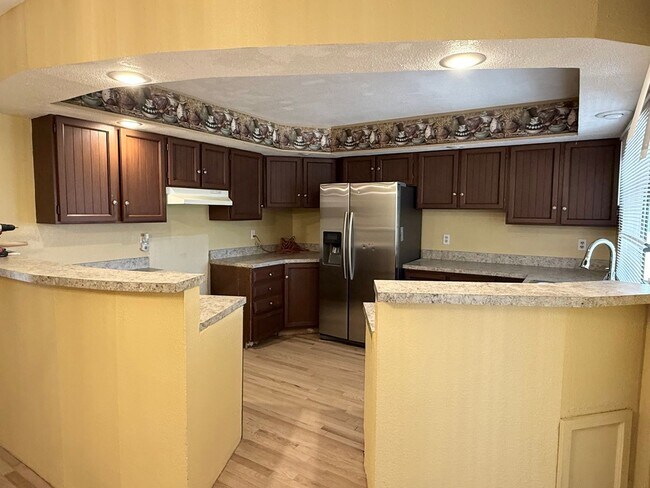 Building Photo - Spacious Home in the Heart of Aurora with ...