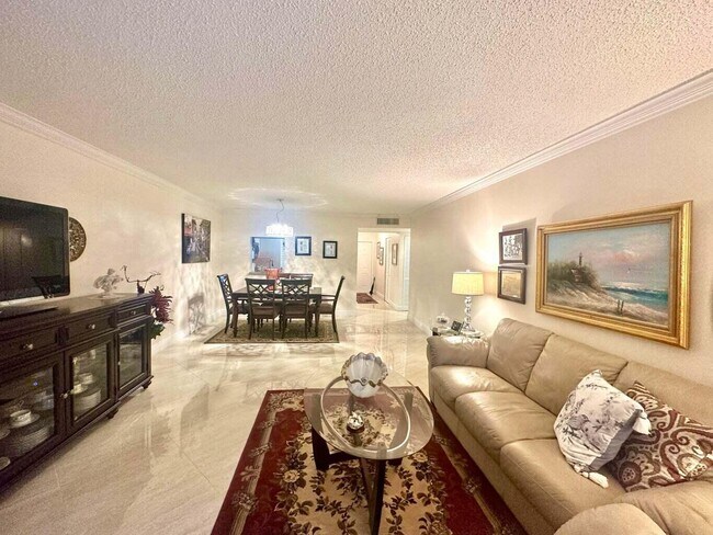 Building Photo - 14773 Cumberland Dr