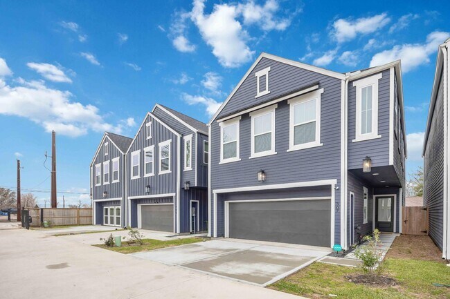 Building Photo - Bauman Heights