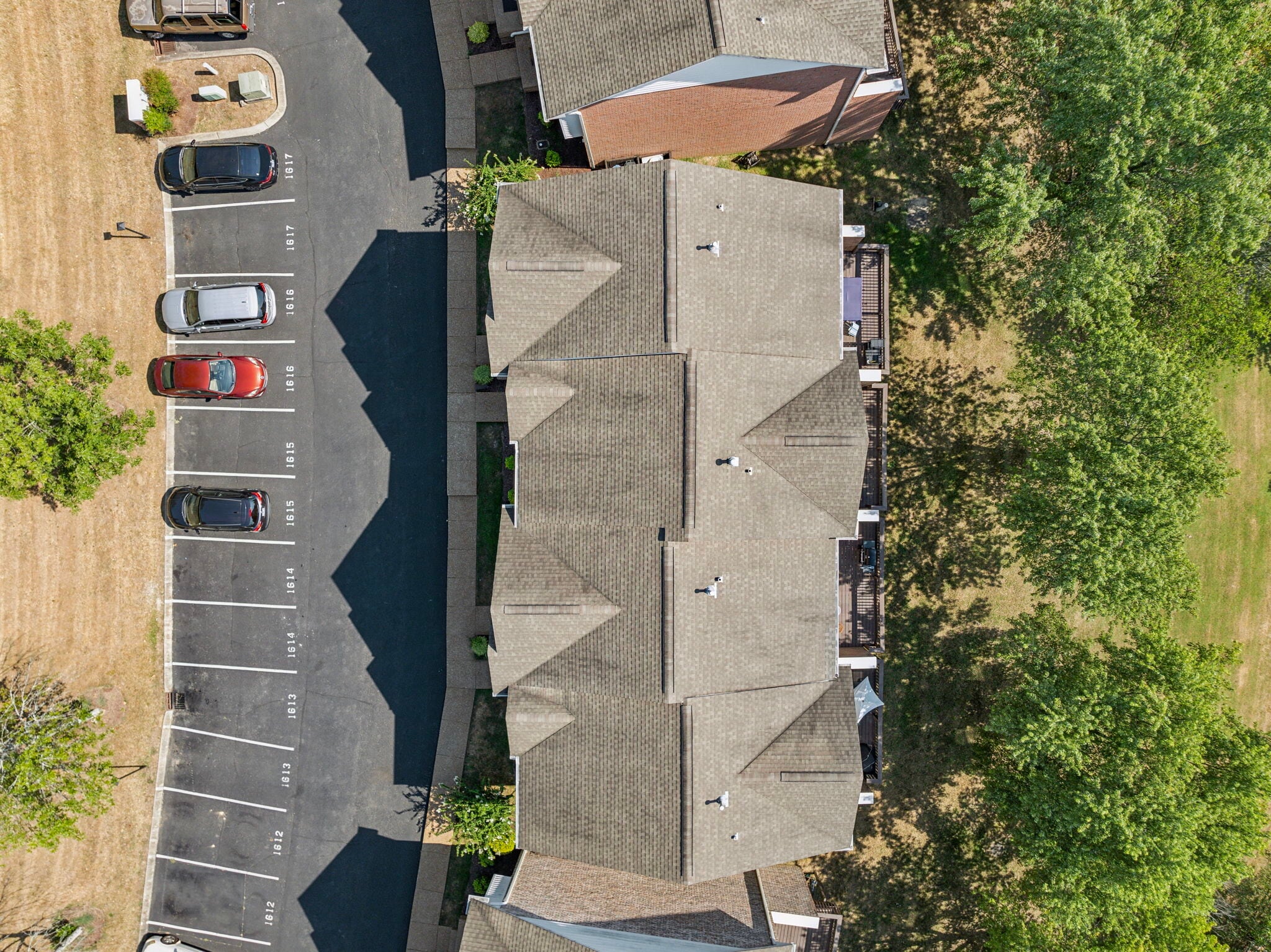 Building Photo - 1614 Brentwood Pointe
