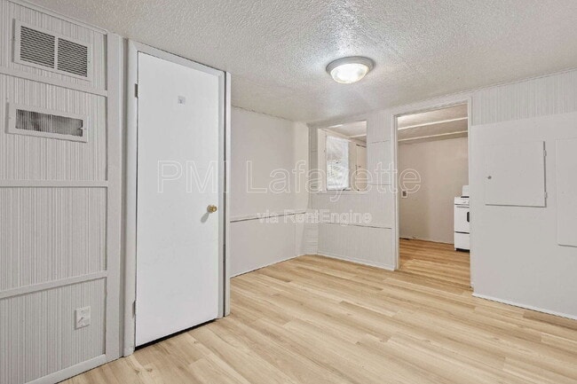 Building Photo - 902 Eastwich Dr