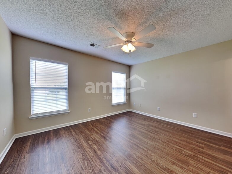Building Photo - 89 Dovetail Cir