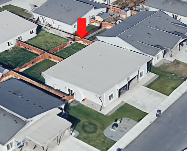 Building Photo - Modern 3 Bedroom, 2 Bathroom Townhouse for...