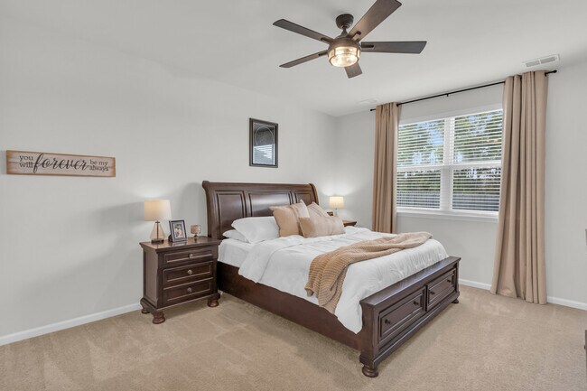 Building Photo - 1049 Burled Oak Rdg Lp SE