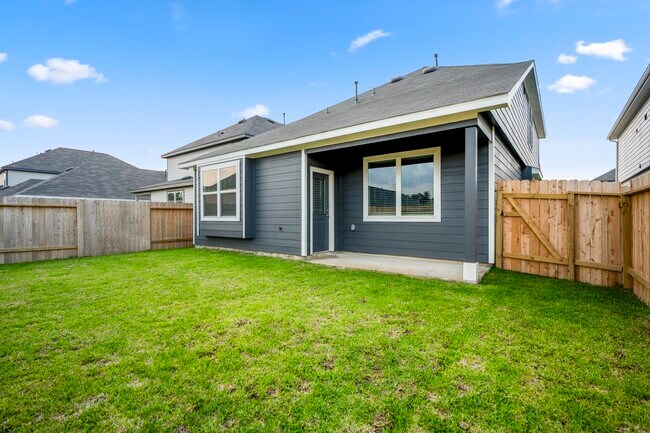 Building Photo - 2421 Shellcracker Dr