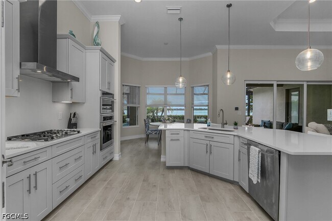 Building Photo - 14870 Blue Bay Cir