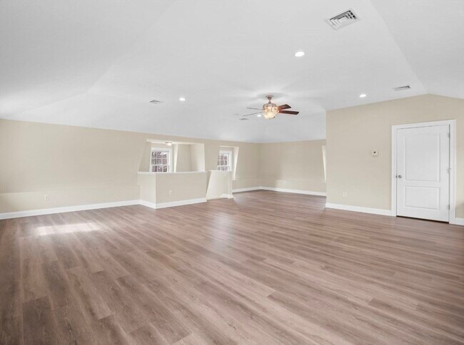 Building Photo - 63 Varnum Ave